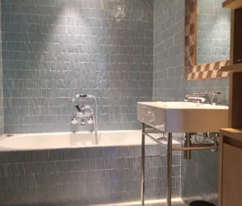 Sanitaire : pose équipements salle de bain avec baignoire Sanitaire : pose équipements salle de bain avec baignoire